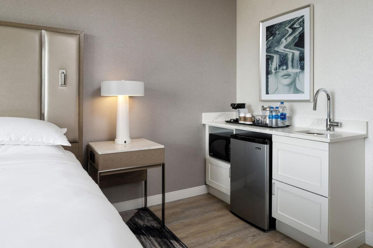 Sheraton Duluth Hotel Bagian luar foto