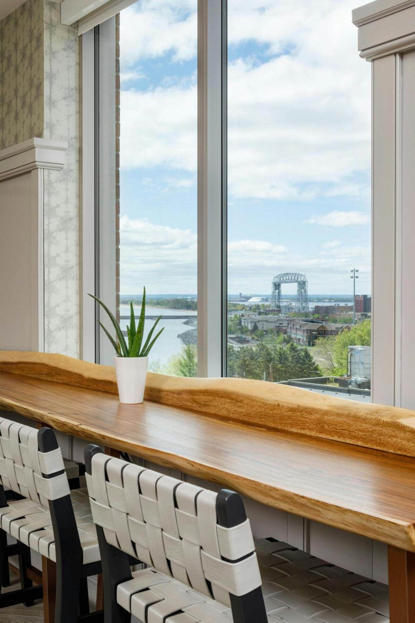 Sheraton Duluth Hotel Bagian luar foto