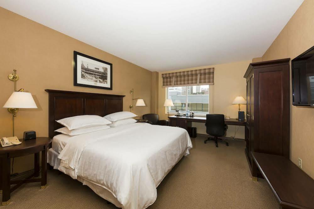 Sheraton Duluth Hotel Bagian luar foto